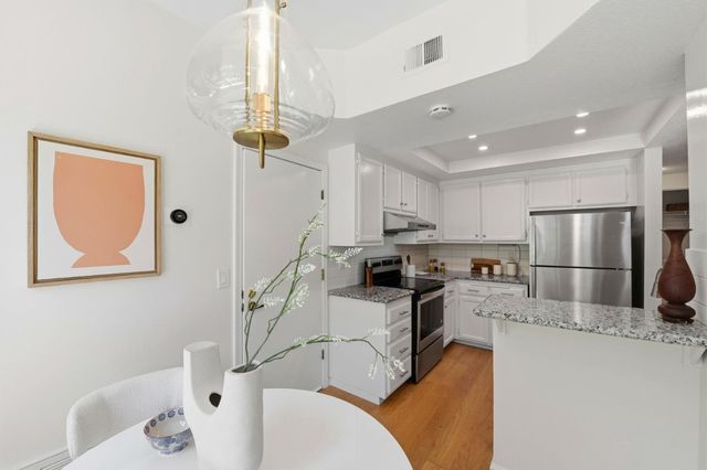 452 Mountain Laurel Court, Mountain View, CA 94043
