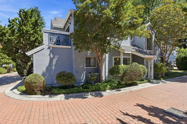 452 Mountain Laurel Court, Mountain View, CA 94043