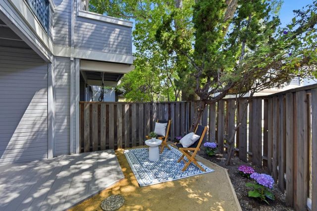 452 Mountain Laurel Court, Mountain View, CA 94043