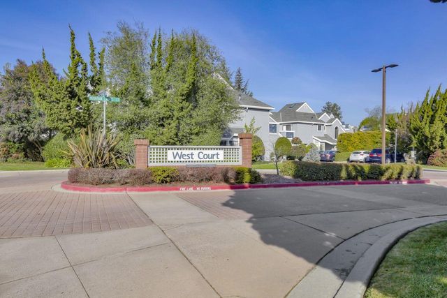 452 Mountain Laurel Court, Mountain View, CA 94043