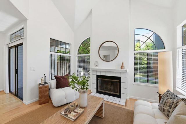 452 Mountain Laurel Court, Mountain View, CA 94043