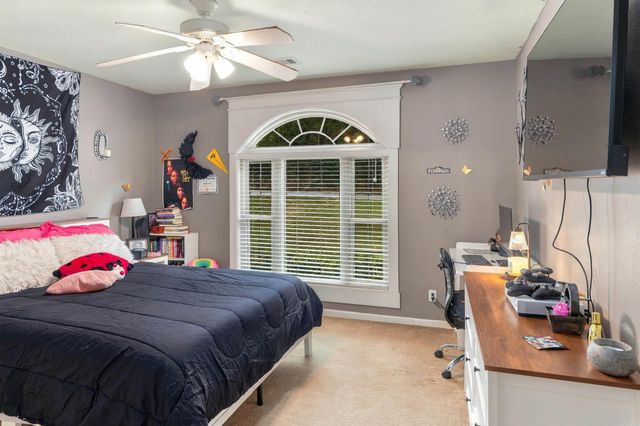 405 Lakeside Road, Hot Springs, AR 71901