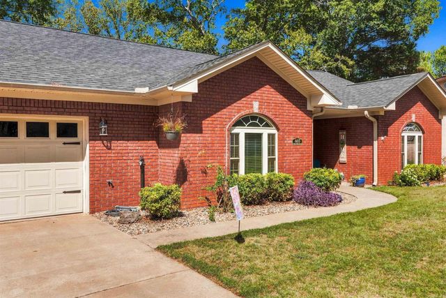 405 Lakeside Road, Hot Springs, AR 71901