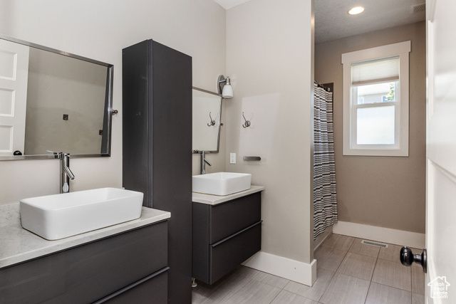 84 N 820 E, Hyde Park, UT 84318