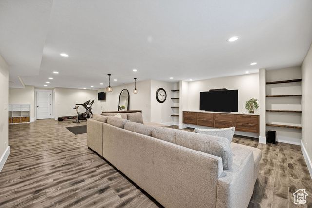 84 N 820 E, Hyde Park, UT 84318