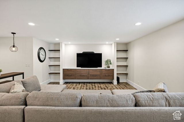 84 N 820 E, Hyde Park, UT 84318