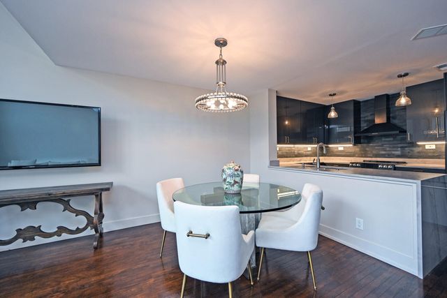 210 E 2nd Street, B, Covington, KY 41011