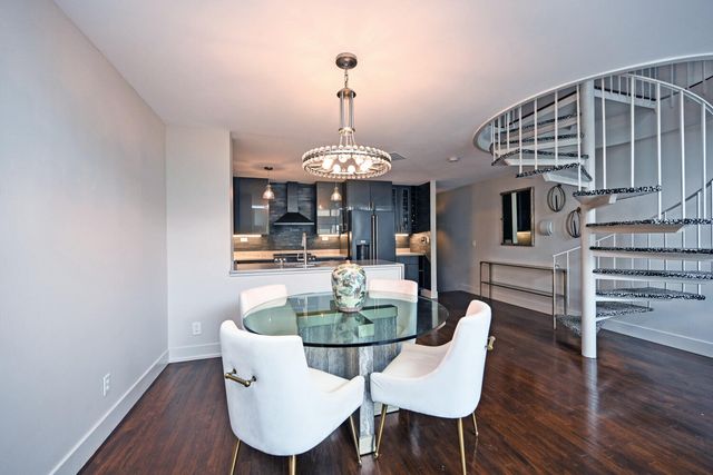 210 E 2nd Street, B, Covington, KY 41011