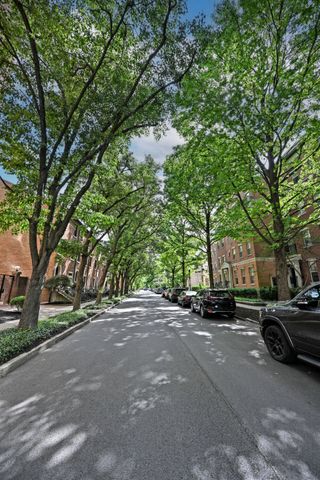 210 E 2nd Street, B, Covington, KY 41011