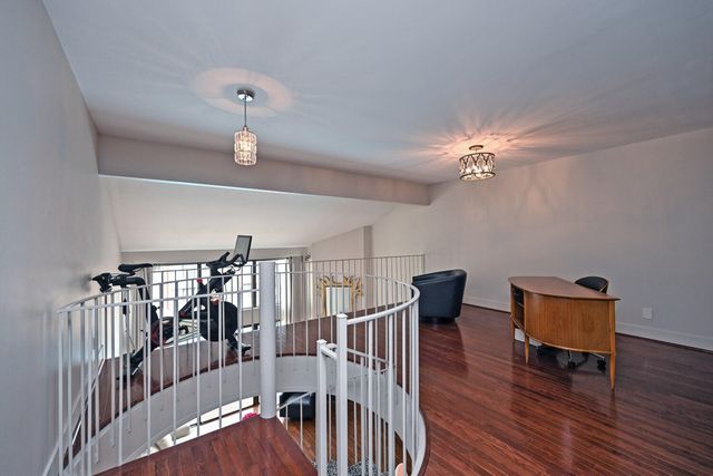 210 E 2nd Street, B, Covington, KY 41011