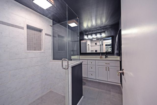 210 E 2nd Street, B, Covington, KY 41011