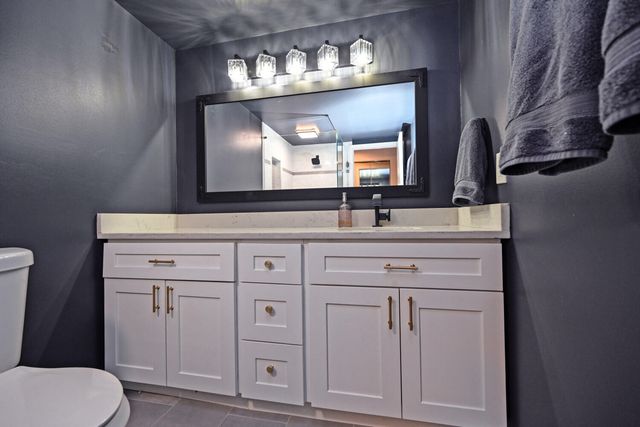 210 E 2nd Street, B, Covington, KY 41011