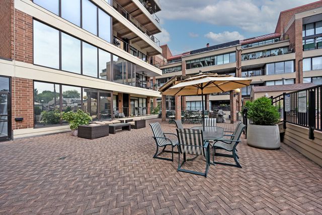 210 E 2nd Street, B, Covington, KY 41011
