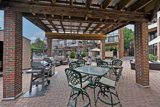 210 E 2nd Street, B, Covington, KY 41011