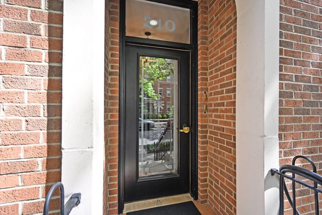 210 E 2nd Street, B, Covington, KY 41011