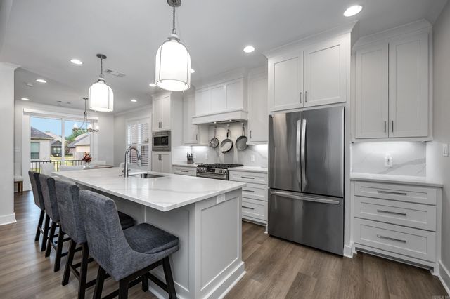 5 Woodlands Park Lane, Little Rock, AR 72211
