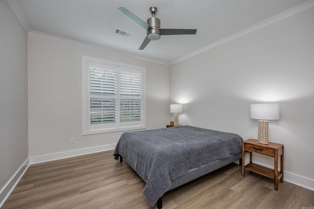 5 Woodlands Park Lane, Little Rock, AR 72211