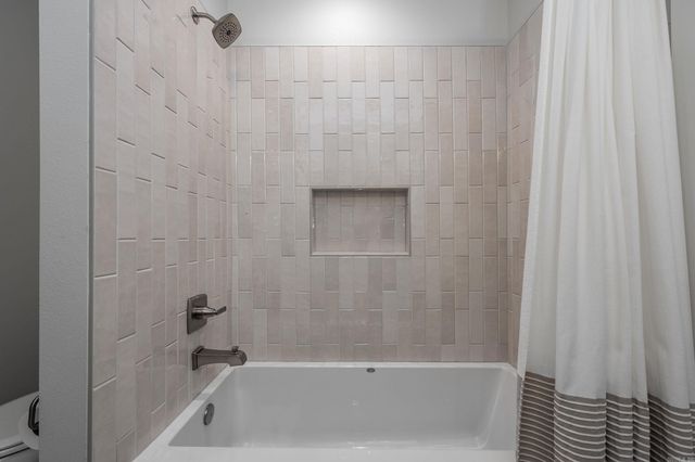 5 Woodlands Park Lane, Little Rock, AR 72211