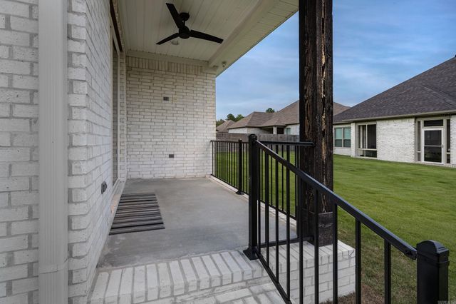 5 Woodlands Park Lane, Little Rock, AR 72211