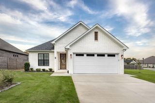 5 Woodlands Park Lane, Little Rock, AR 72211