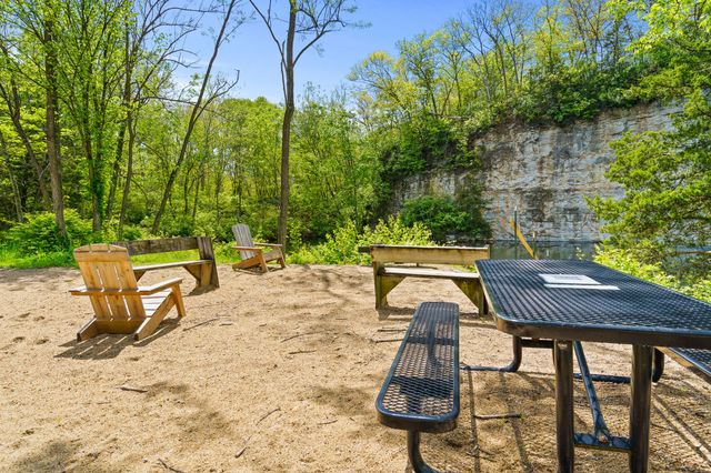 819 EDGEWOOD AVE, Columbia, MO 65203