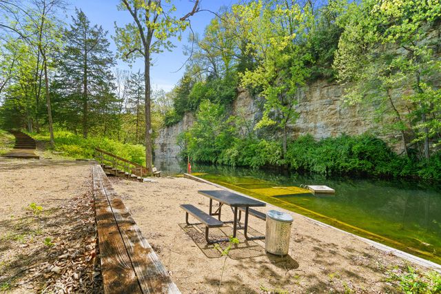 819 EDGEWOOD AVE, Columbia, MO 65203