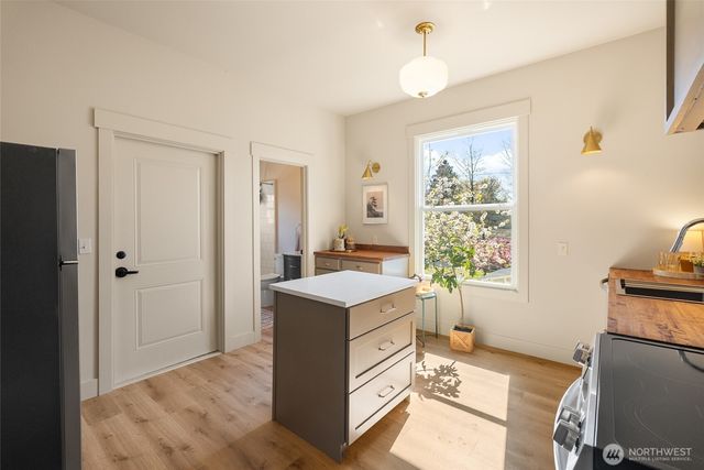 2106 Young Street, Bellingham, WA 98225