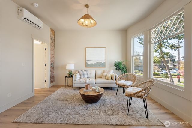 2106 Young Street, Bellingham, WA 98225