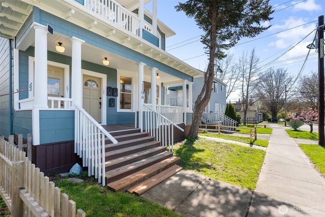 2106 Young Street, Bellingham, WA 98225