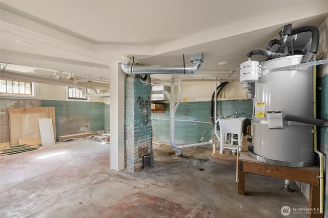 2106 Young Street, Bellingham, WA 98225