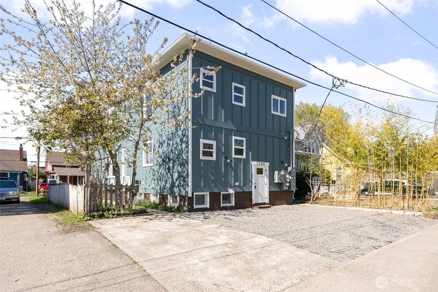 2106 Young Street, Bellingham, WA 98225