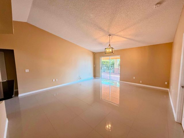 2075 4th Avenue SW 0, Vero Beach, FL 32962