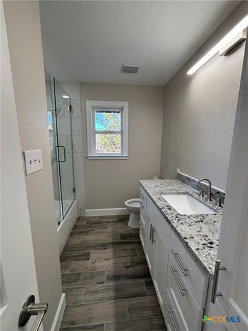 104 County Road 4881, Copperas Cove, TX 76522