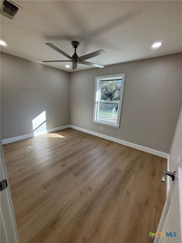 104 County Road 4881, Copperas Cove, TX 76522