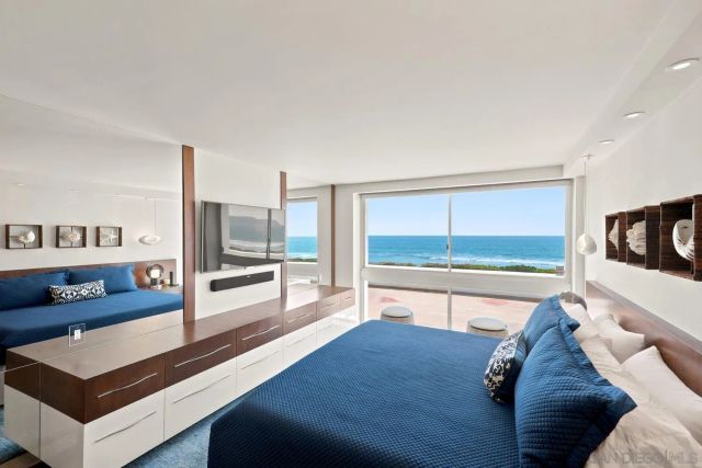 1760 Avenida Del Mundo 108, Coronado, CA 92118