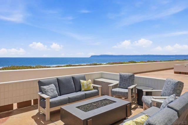 1760 Avenida Del Mundo 108, Coronado, CA 92118