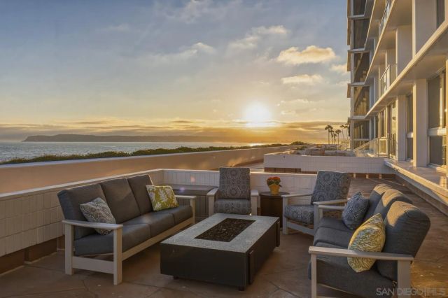 1760 Avenida Del Mundo 108, Coronado, CA 92118