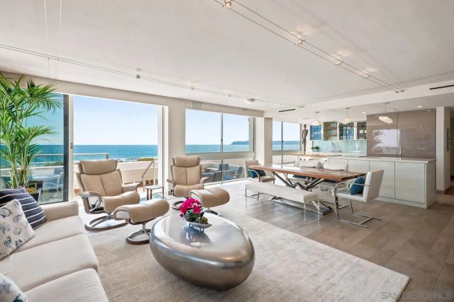 1760 Avenida Del Mundo 108, Coronado, CA 92118