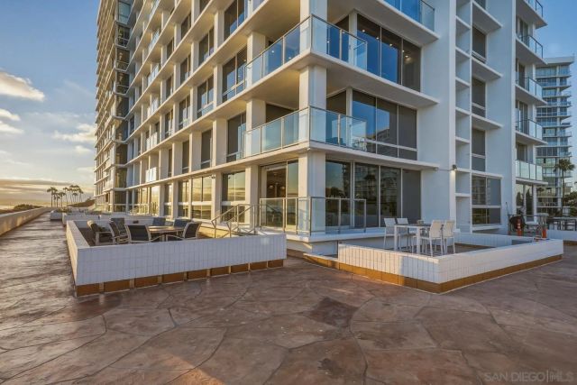 1760 Avenida Del Mundo 108, Coronado, CA 92118