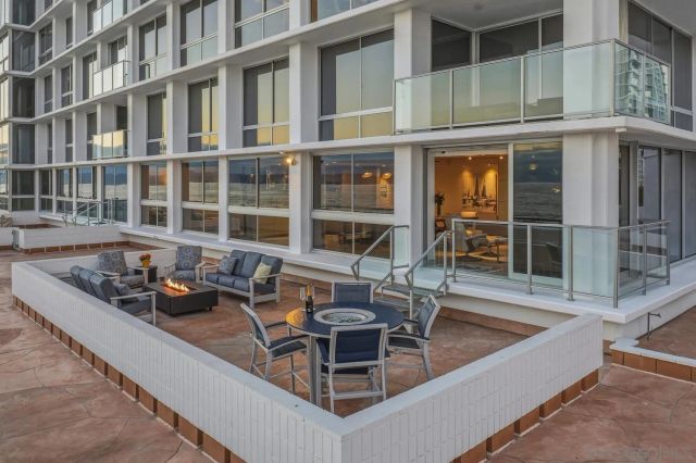 1760 Avenida Del Mundo 108, Coronado, CA 92118