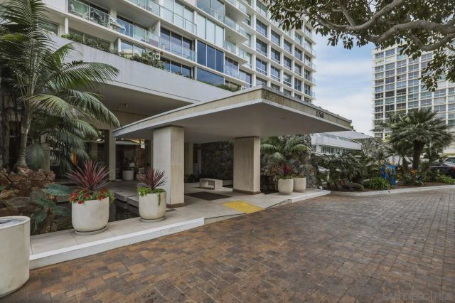 1760 Avenida Del Mundo 108, Coronado, CA 92118