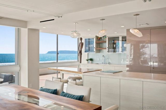 1760 Avenida Del Mundo 108, Coronado, CA 92118