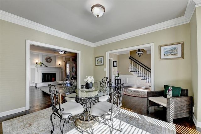 350 S Satinwood Place, Roswell, GA 30076