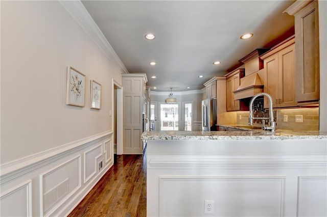 350 S Satinwood Place, Roswell, GA 30076