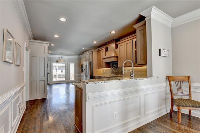 350 S Satinwood Place, Roswell, GA 30076