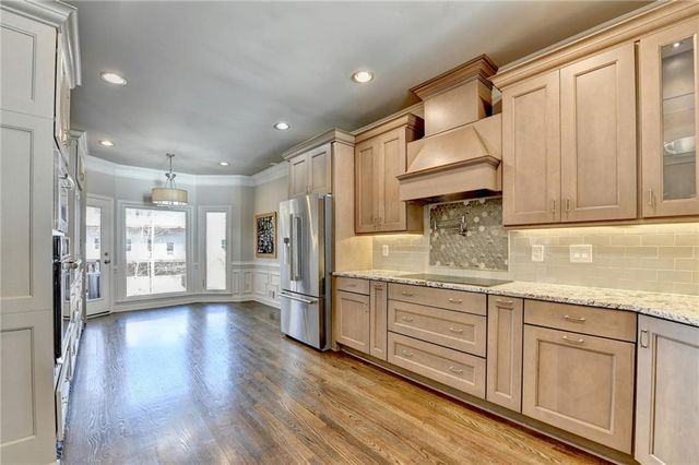 350 S Satinwood Place, Roswell, GA 30076