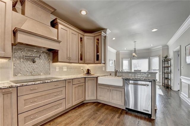 350 S Satinwood Place, Roswell, GA 30076