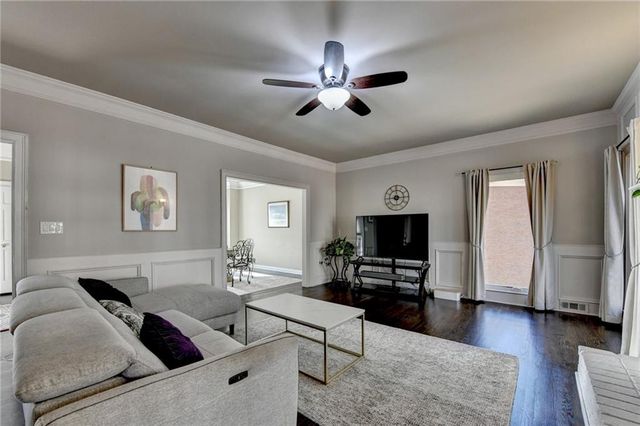 350 S Satinwood Place, Roswell, GA 30076