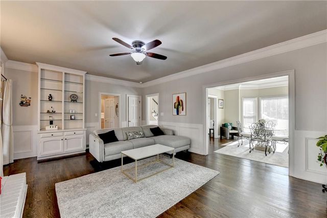 350 S Satinwood Place, Roswell, GA 30076