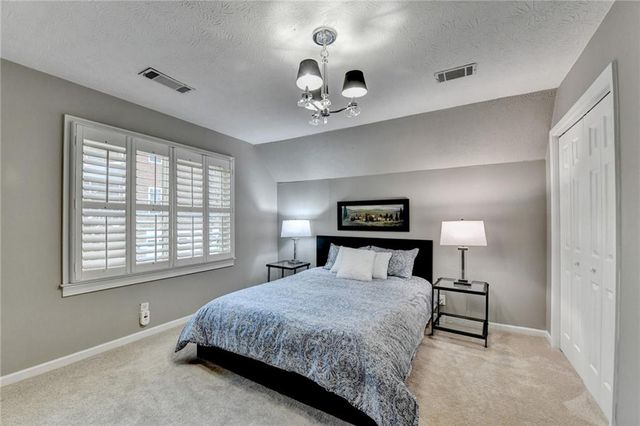 350 S Satinwood Place, Roswell, GA 30076